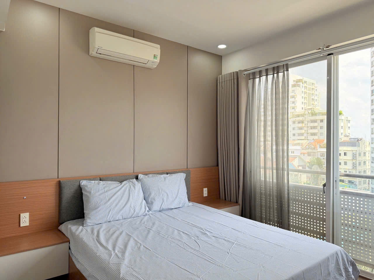 My Duc Phu My Hung apartment for sale, District 7, new house with 3 bedrooms, fully furnished, car parking box – 120m2 2