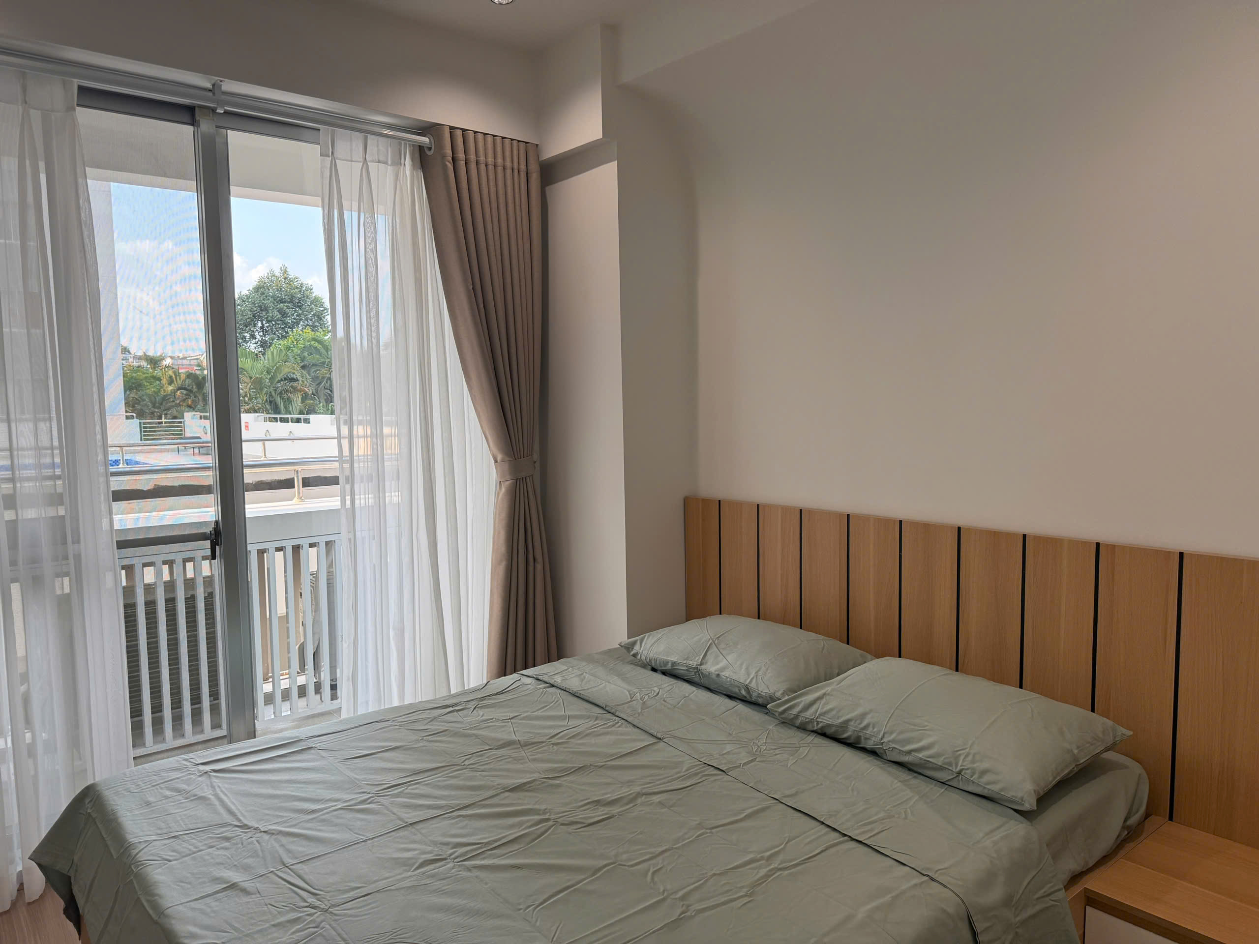 Apartment for sale My Khanh 4 Phu My Hung, District 7 corner apartment with 3 bedrooms, with a car with pool view, low floor – 139.9m2 6