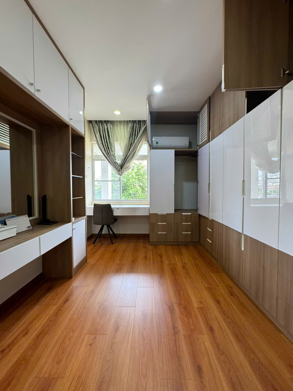 My Tu Phu My Hung penthouse apartment for rent, District 7 has 3 bedrooms with fully furnished private elevator 4
