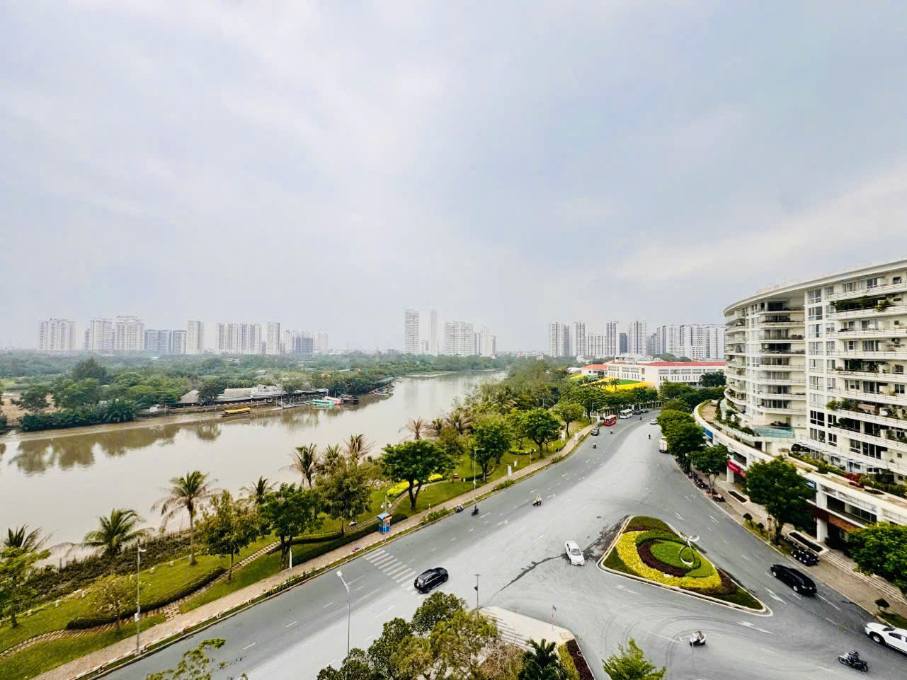 Selling or renting Panorama Phu My Hung apartment, District 7 with 2 bedrooms, river view, canal – 143m2 1