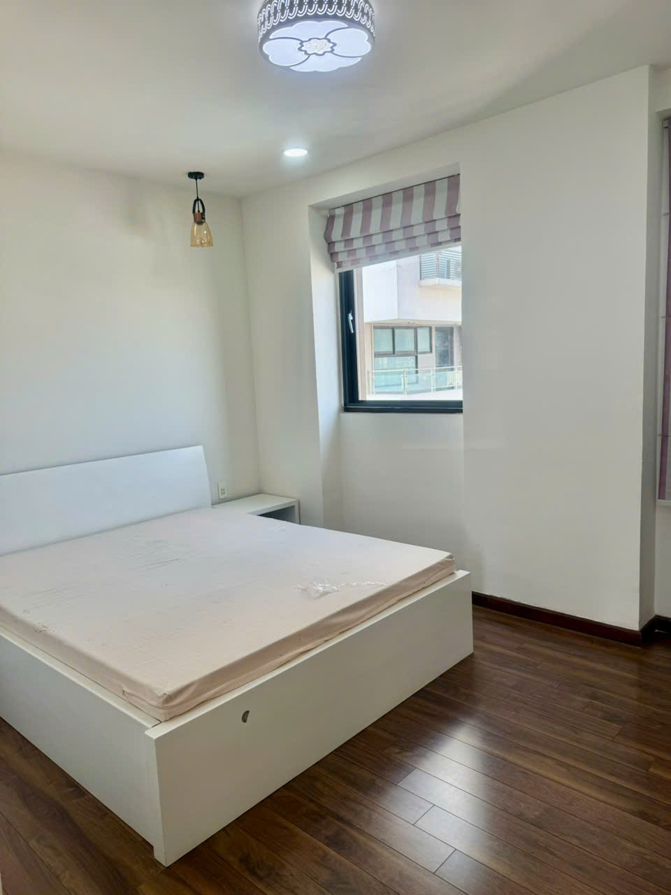 Panorama luxury apartment for rent in Phu My Hung, District 7 has 3 bedrooms on the 17th floor with a fully furnished river view 7