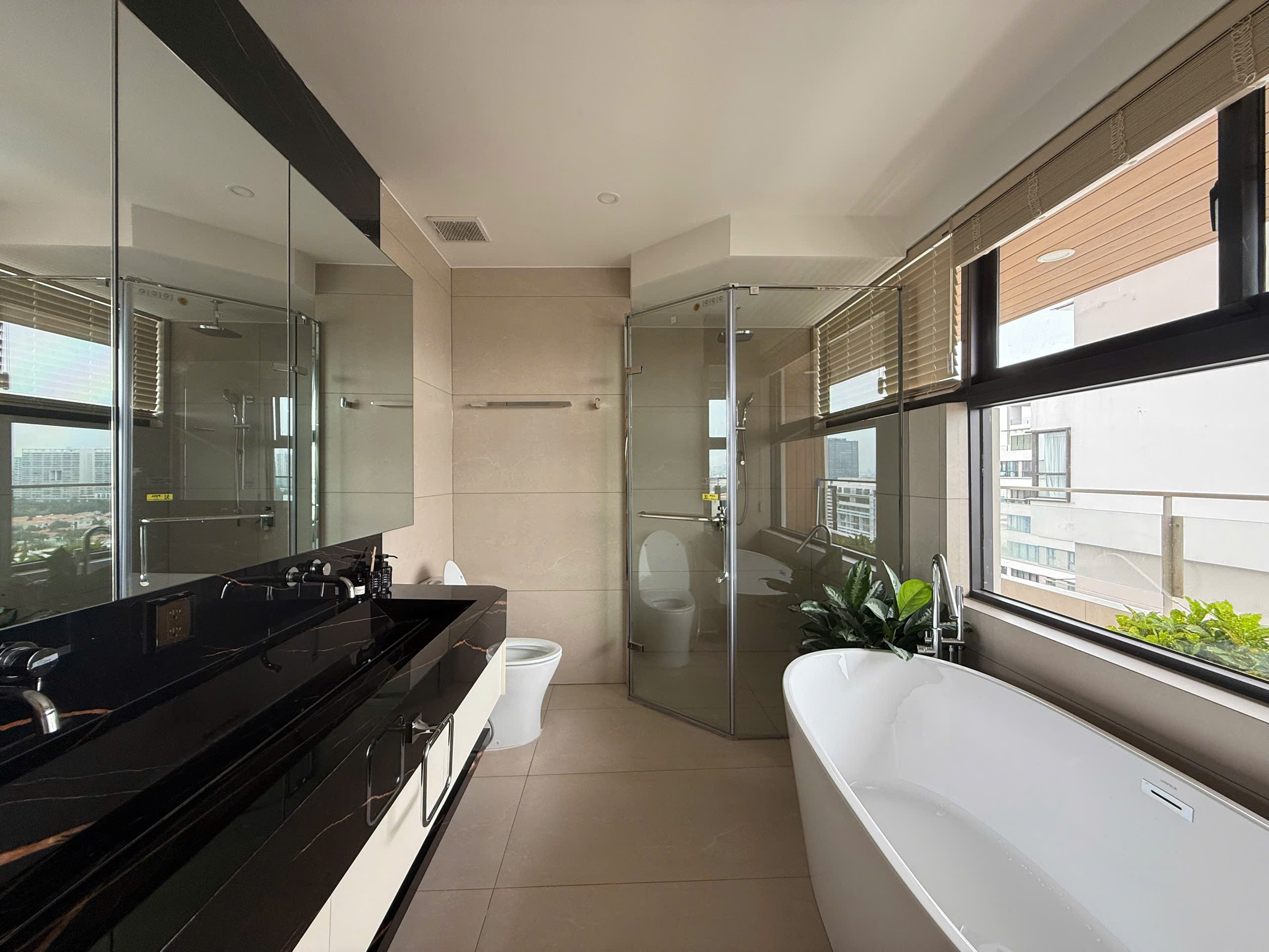 Bán 2 căn hộ Panorama Phú Mỹ Hưng, Quận 7 có 3 phòng ngủ + 2 phòng gia nhân view sông lầu 18 – 312m2 4