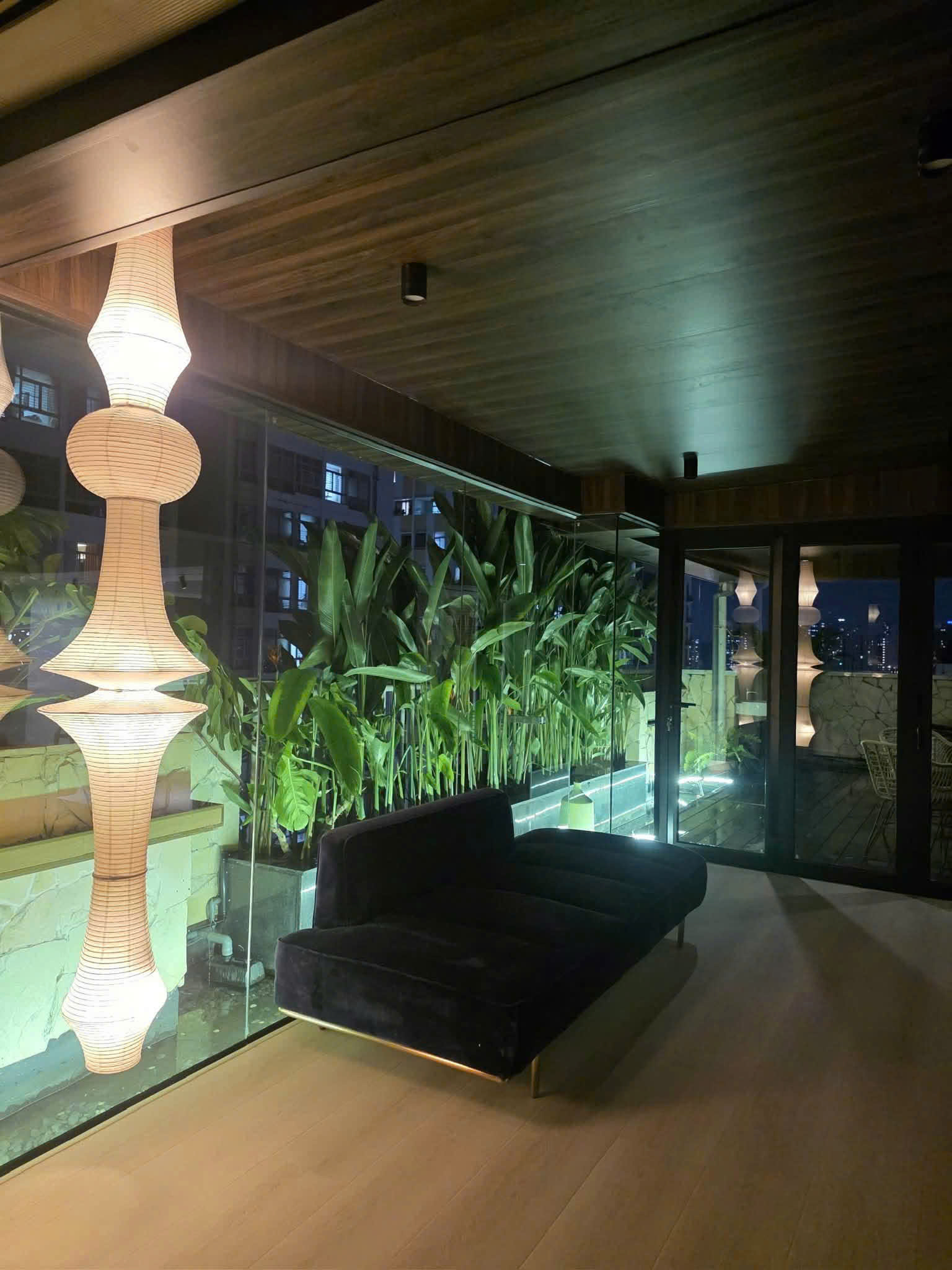 Bán hoặc cho thuê penthouse Sky Garden 2 Phú Mỹ Hưng thiết kế 4 phòng ngủ 3 sân vườn – 400m2 5
