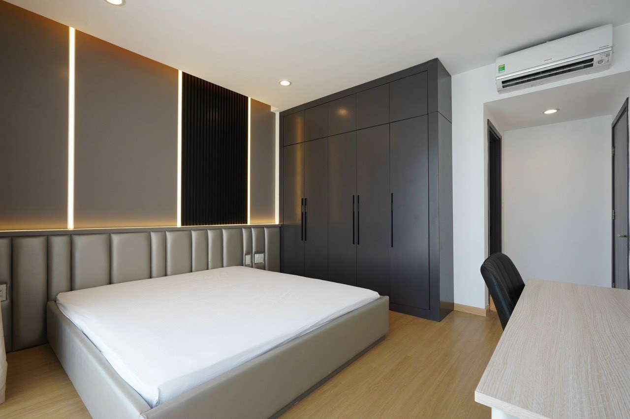 Riverpark Phu My Hung apartment for rent, District 7 has 3 bedrooms river view 2