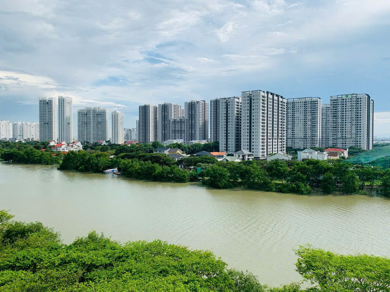 Luxury apartment for sale Riverpark Premier Phu My Hung corner apartment with 3 bedrooms river view – 141m2 1