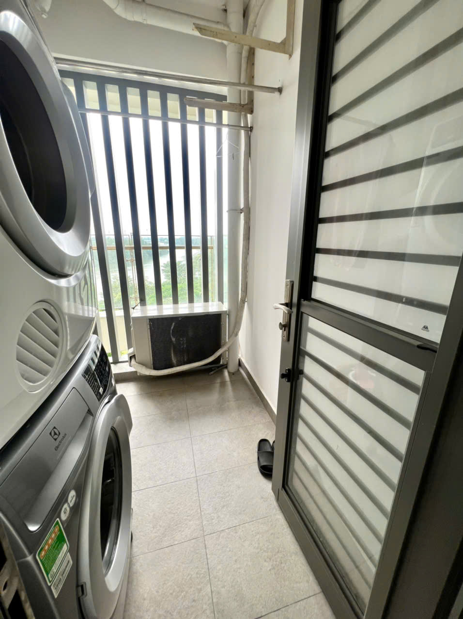 Riverpark Premier Phu My Hung luxury apartment for rent has 3 bedrooms, river view, beautiful interior 15