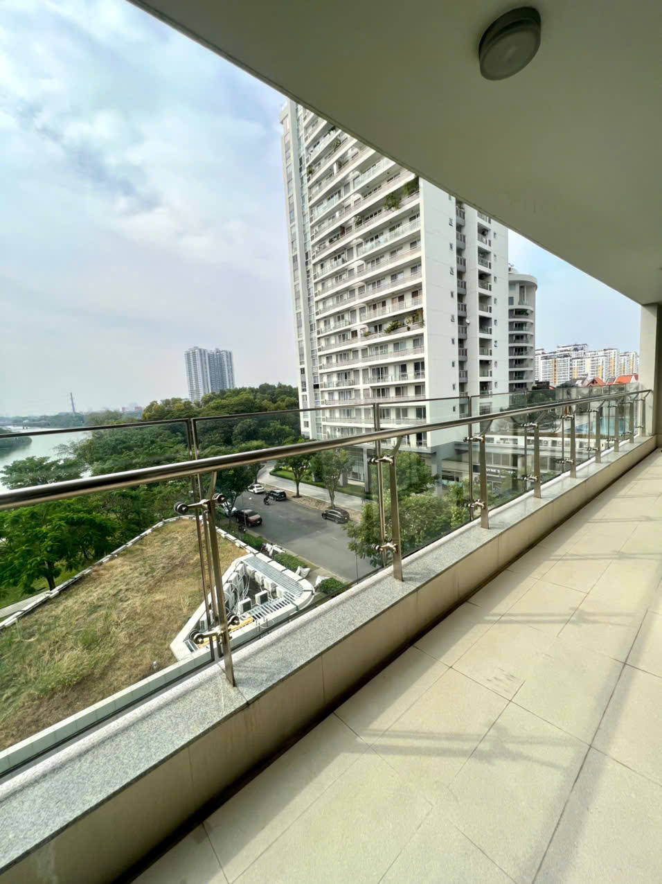 Riverpark Premier Phu My Hung luxury apartment for rent has 3 bedrooms, river view, beautiful interior 5