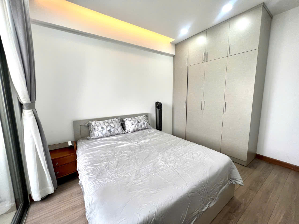 Riverpark Premier Phu My Hung luxury apartment for rent has 3 bedrooms, river view, beautiful interior 11
