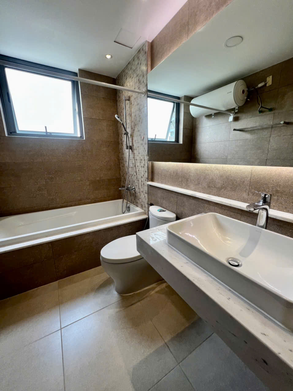 Riverpark Premier Phu My Hung luxury apartment for rent has 3 bedrooms, river view, beautiful interior 10