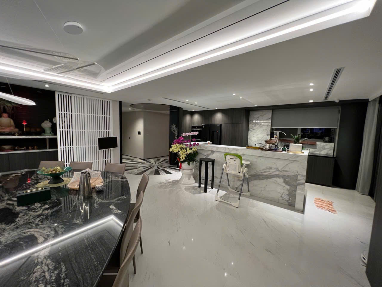 Riverpark Premier Phu My Hung apartment for rent, District 7 with 4 bedrooms, 2 parking spaces – 260m2 1