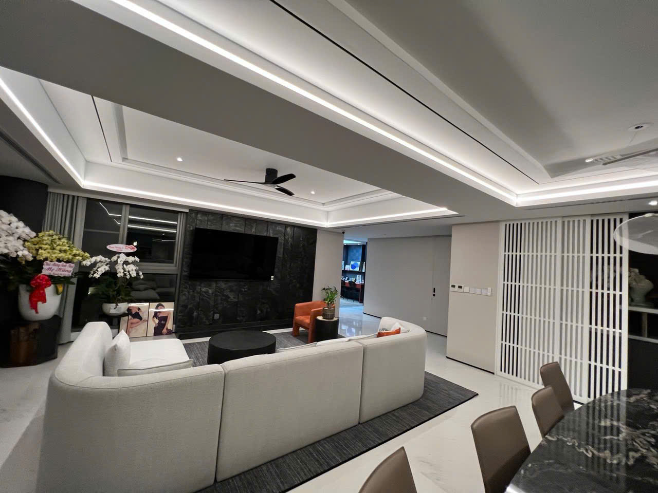 Riverpark Premier Phu My Hung apartment for rent, District 7 with 4 bedrooms, 2 parking spaces – 260m2