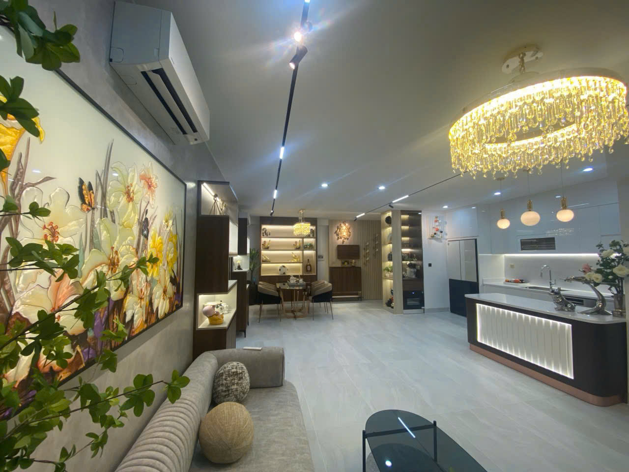 Apartment for sale Riverpark 1 Phu My Hung, District 7, newly designed house with 3 bedrooms view hugging the river – 135m2 3