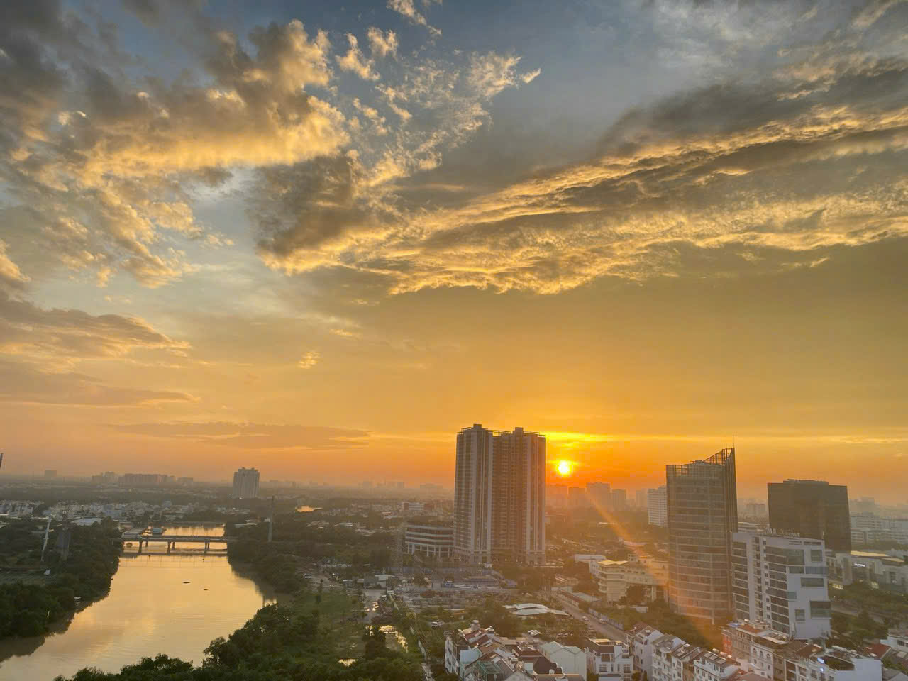 Apartment for sale Riverpark 1 Phu My Hung, District 7, newly designed house with 3 bedrooms view hugging the river – 135m2 9