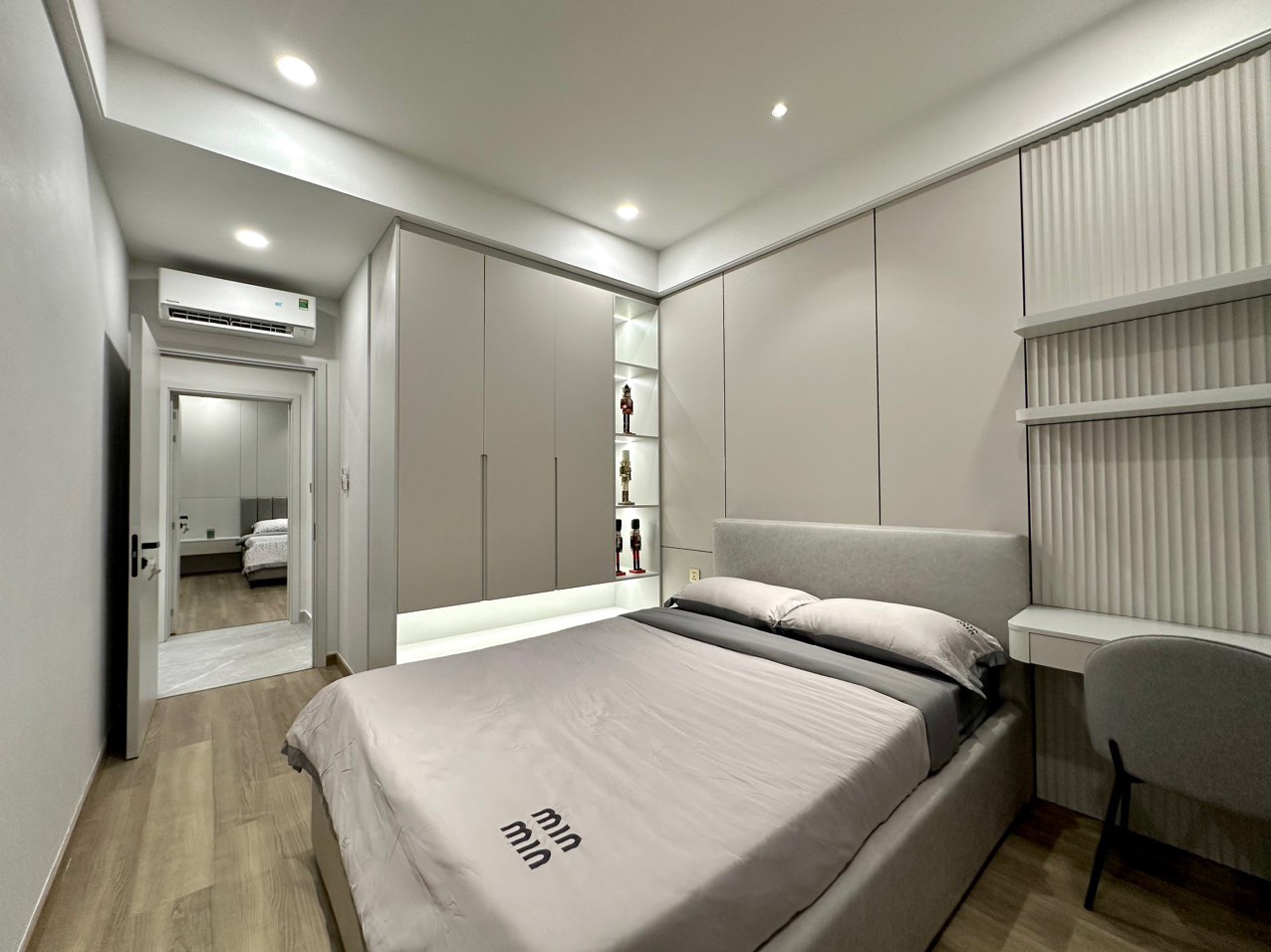 Riverside Residence Phu My Hung luxury apartment for rent, District 7 with 3 bedrooms with river view 14