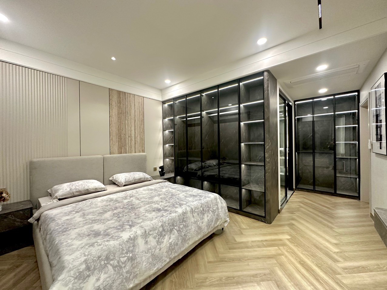 Riverside Residence Phu My Hung luxury apartment for rent, District 7 with 3 bedrooms with river view 8