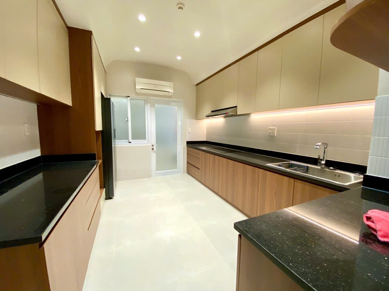 Cho thuê căn hộ Riverside Residence Phú Mỹ Hưng, Quận 7 nhà mới thiết kế 3 phòng ngủ, lầu 6 – 140m2 3