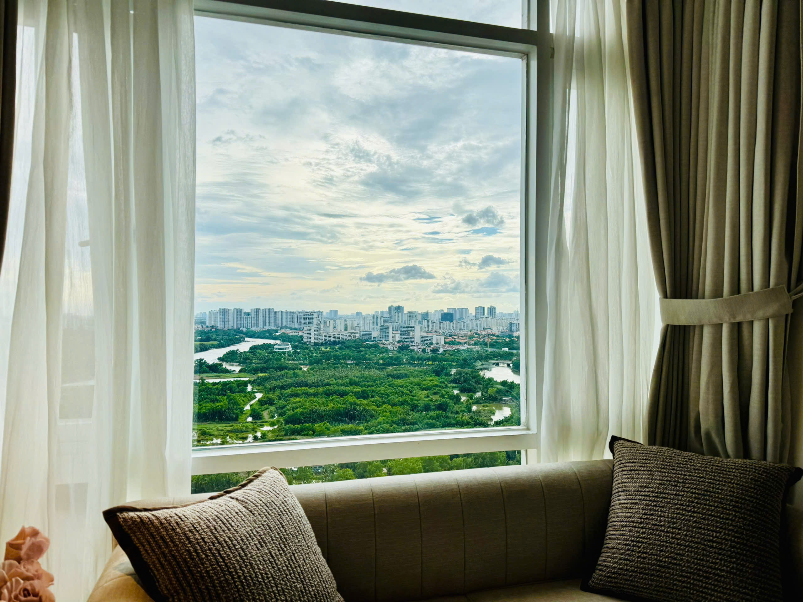 Riverside Residence Phu My Hung apartment for sale with 3 bedrooms with high-class furniture, river view – 146m2 12