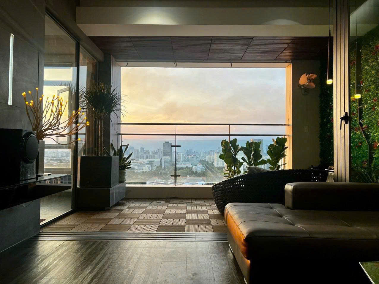 Bán căn hộ Riverside Residence Phú Mỹ Hưng thiết kế 3 phòng ngủ view sông – 146m2