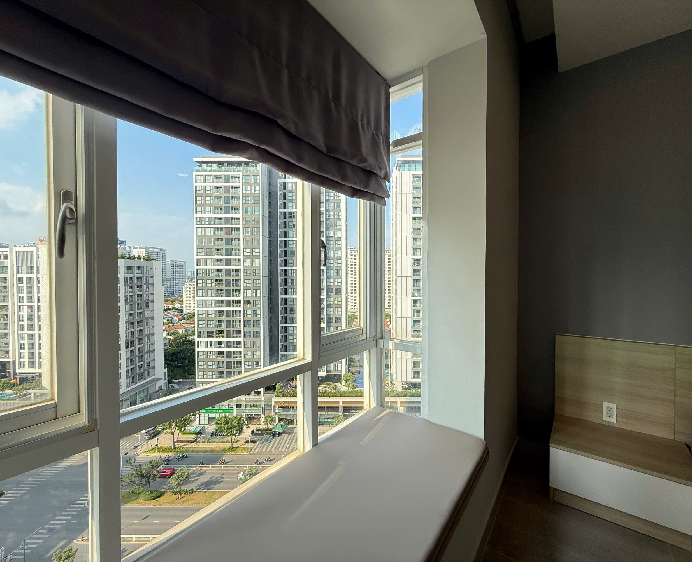 Selling or renting Riverside Residence Phu My Hung apartment with 3 bedrooms river view – 146m2 5