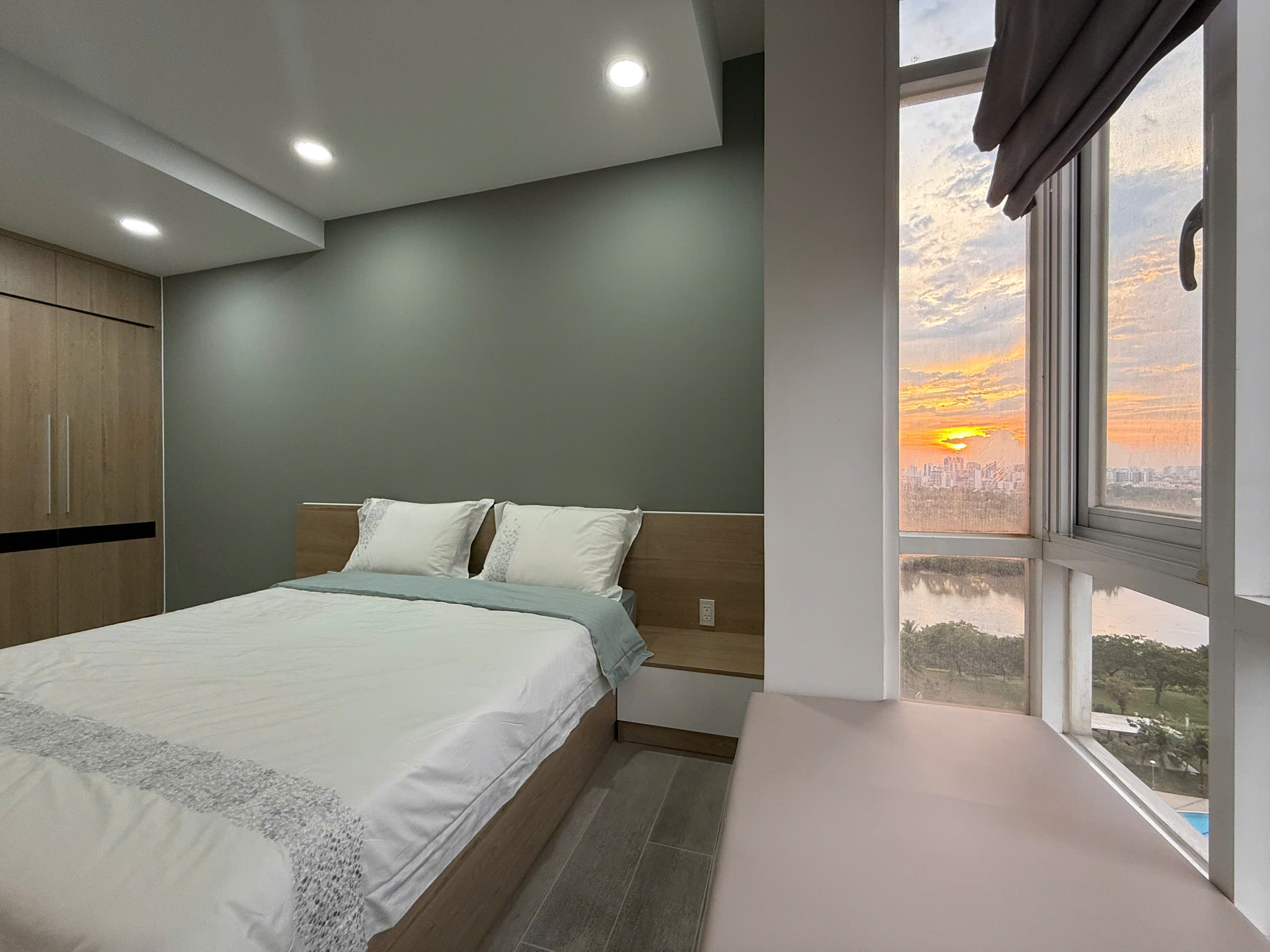 Selling or renting Riverside Residence Phu My Hung apartment with 3 bedrooms river view – 146m2 2