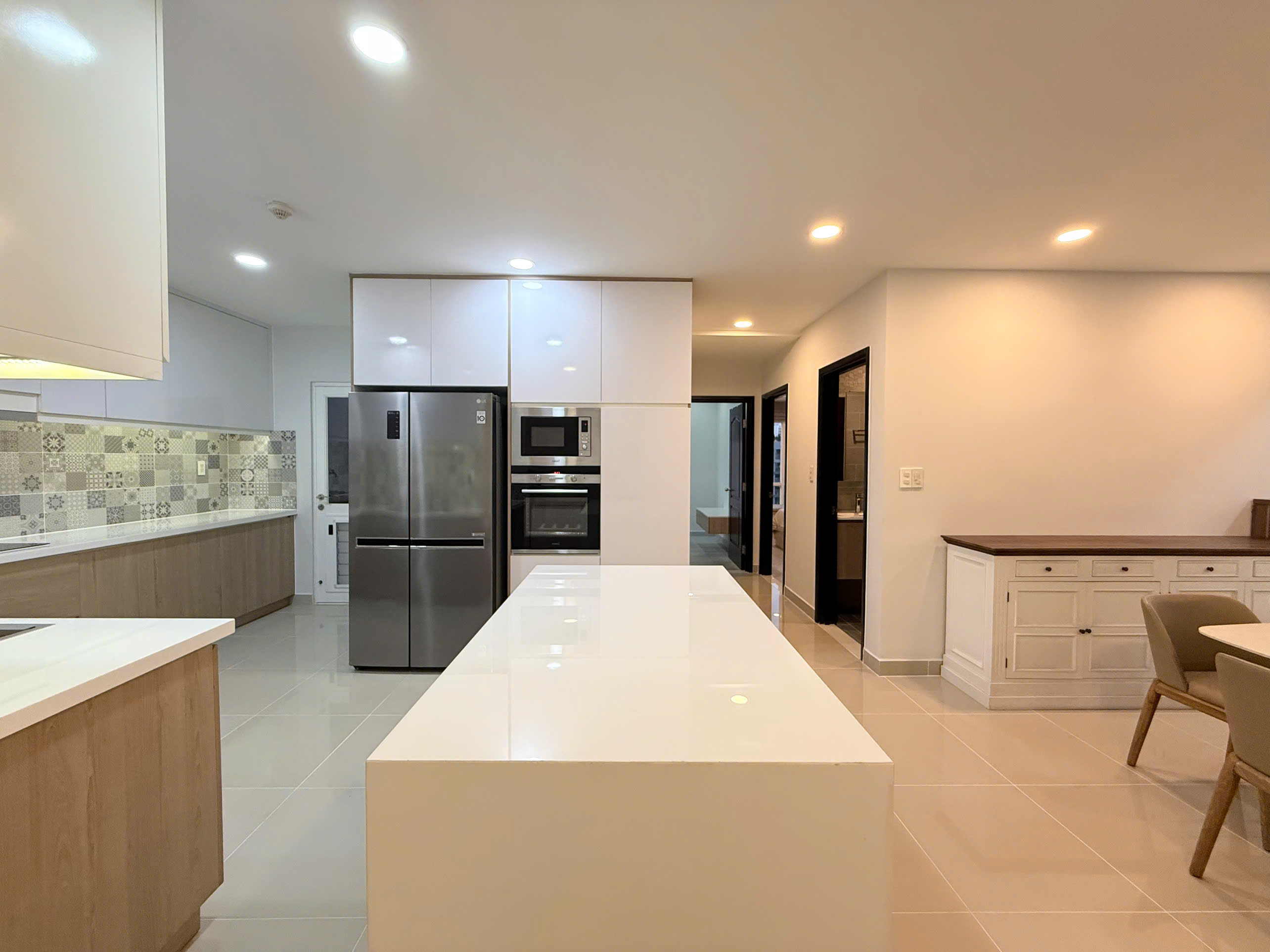 Selling or renting Riverside Residence Phu My Hung apartment with 3 bedrooms river view – 146m2 12