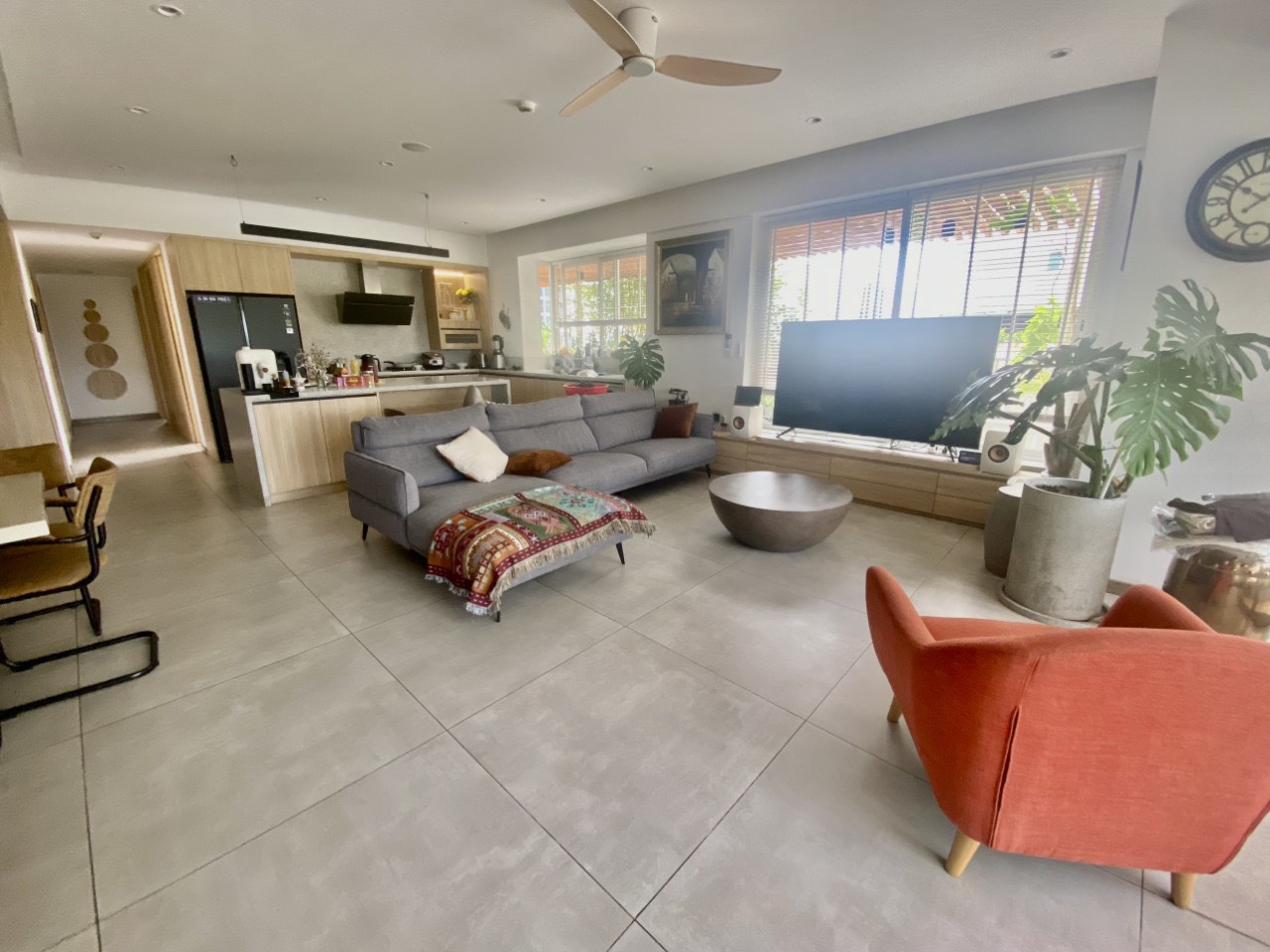 Riverside Residence Phu My Hung apartment for sale, District 7 has 4 bedrooms, large garden 11