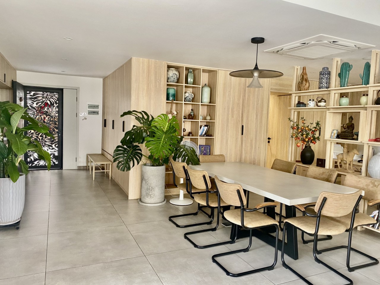 Riverside Residence Phu My Hung apartment for sale, District 7 has 4 bedrooms, large garden