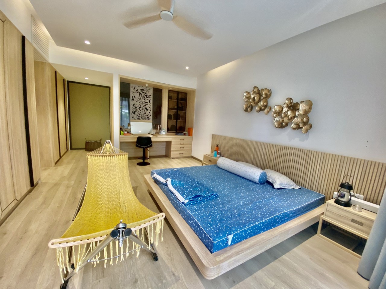 Riverside Residence Phu My Hung apartment for sale, District 7 has 4 bedrooms, large garden 3
