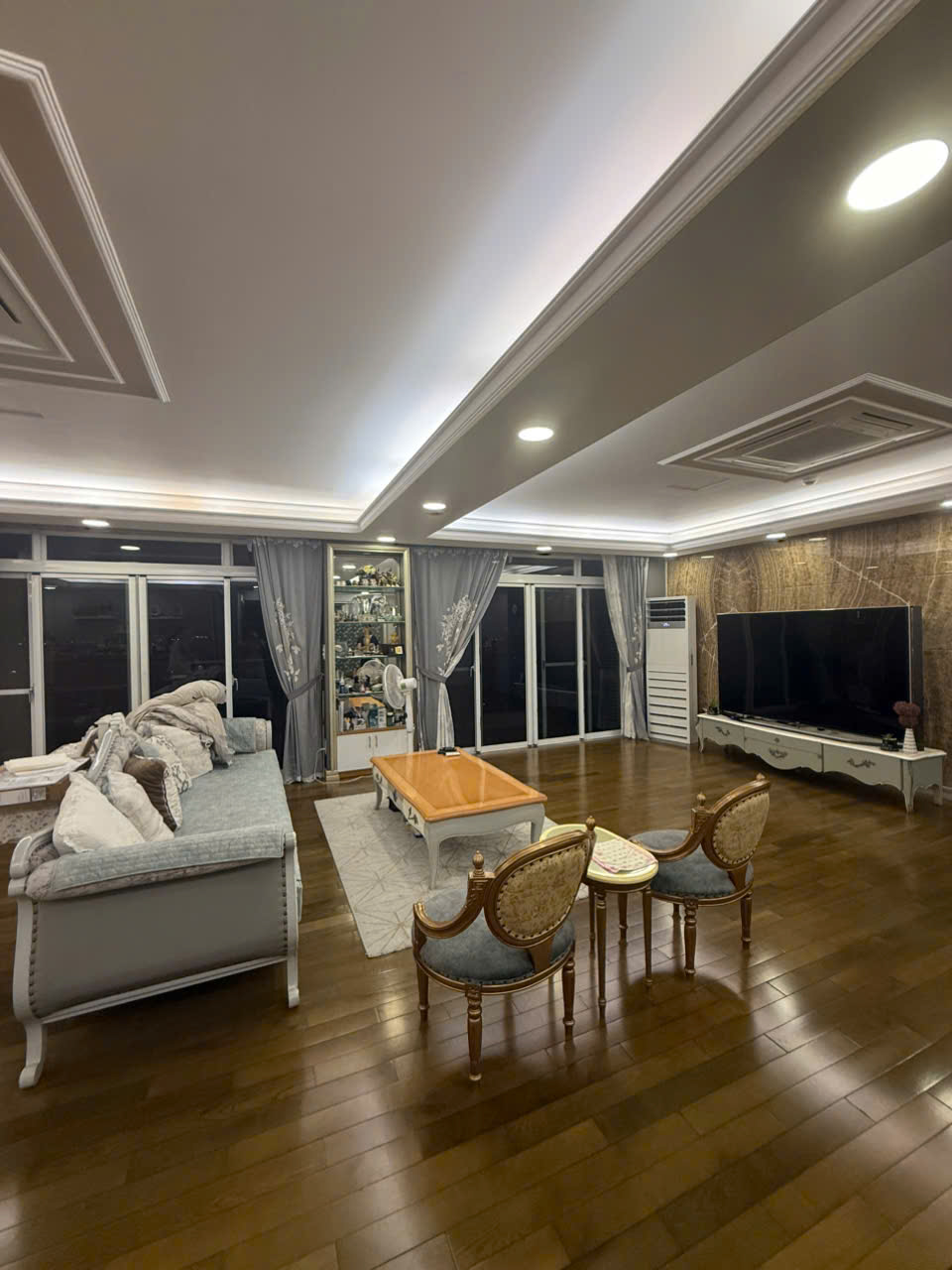 High-class penthouse apartment for sale Riverside Residence Phu My Hung, District 7 with 5 bedrooms, 25th floor – 374.23m2 4