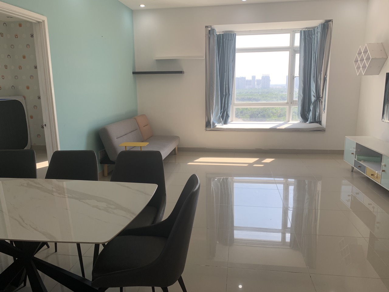 Riverside Residence Phu My Hung apartment for rent, District 7 has 2 bedrooms, river view 3
