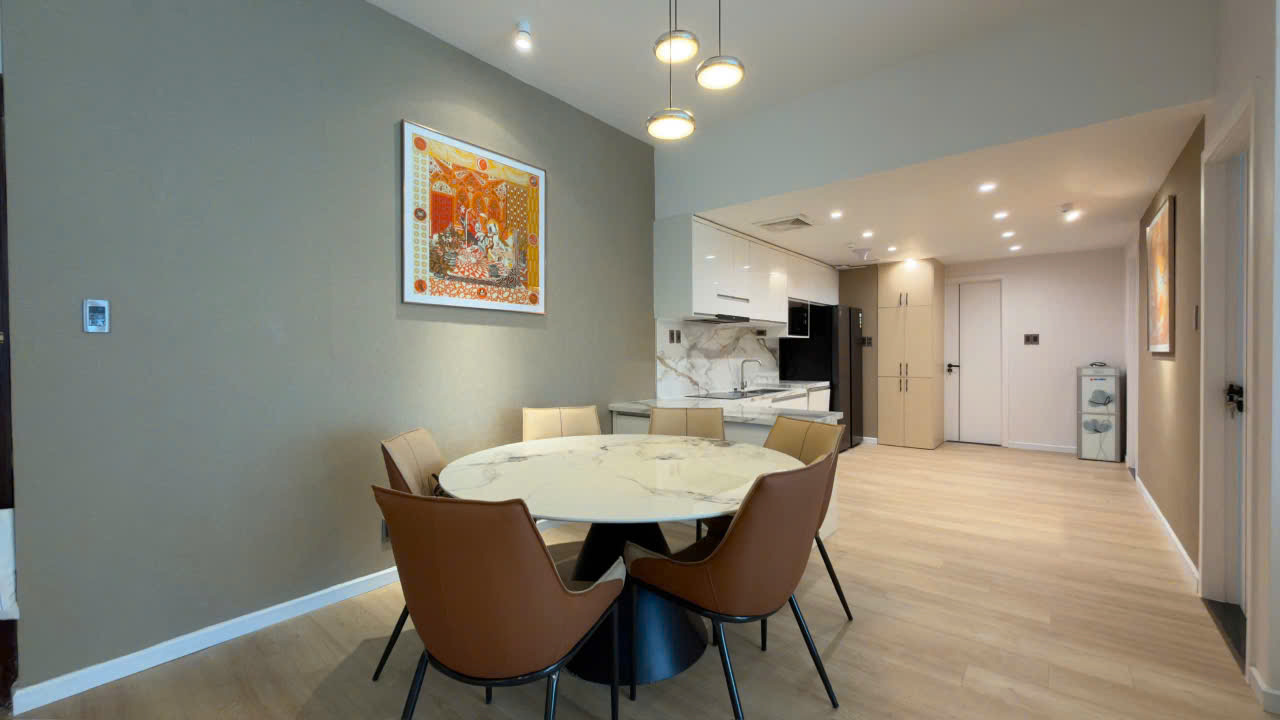 Selling or renting an apartment in Sailing Tower District 1 with 2 bedrooms with a direct view of Notre Dame Cathedral – 104m2 3