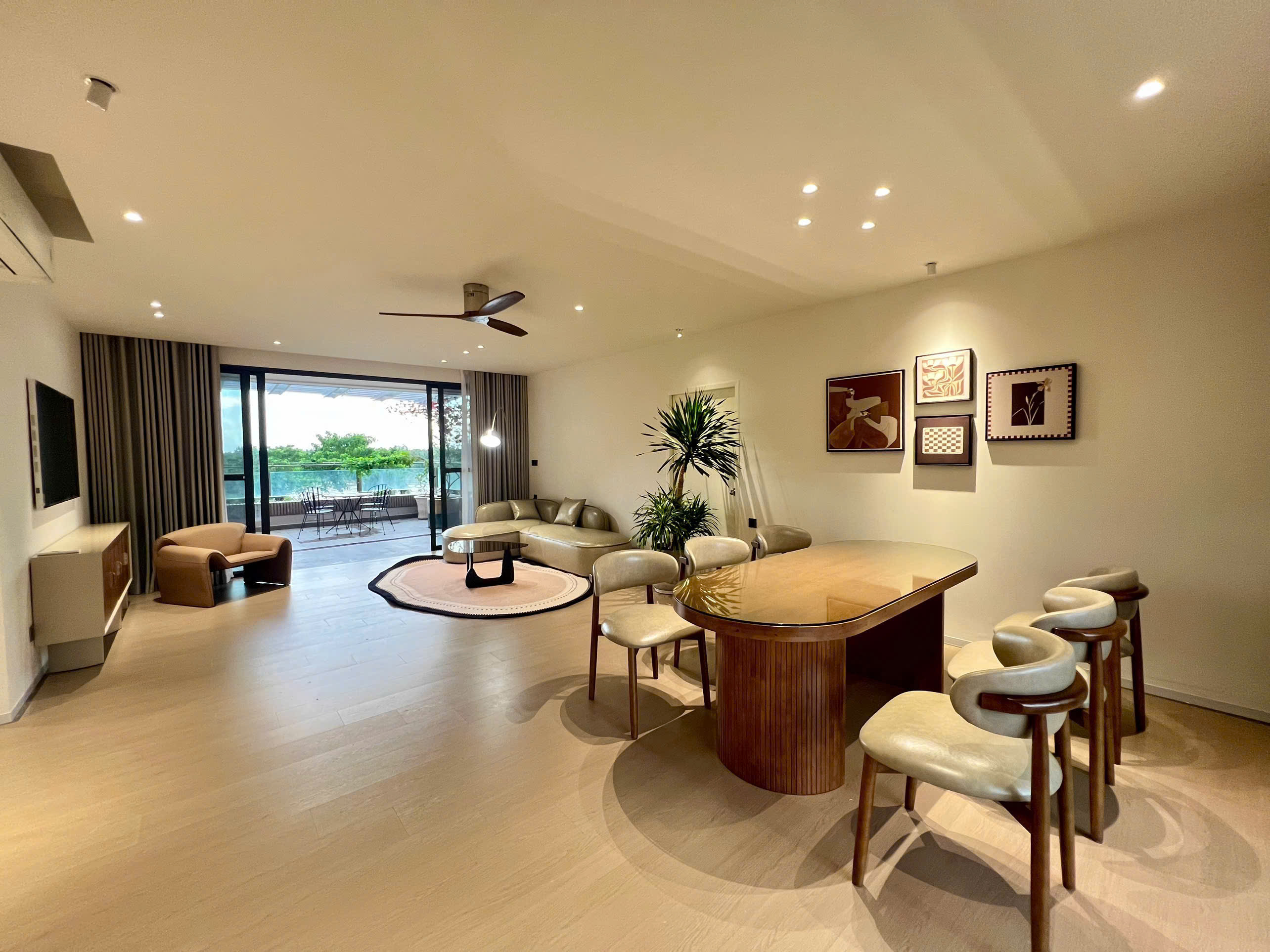 Panorama garden apartment for rent in Phu My Hung designed 3 bedrooms with new interior on the 3rd floor – 197m2