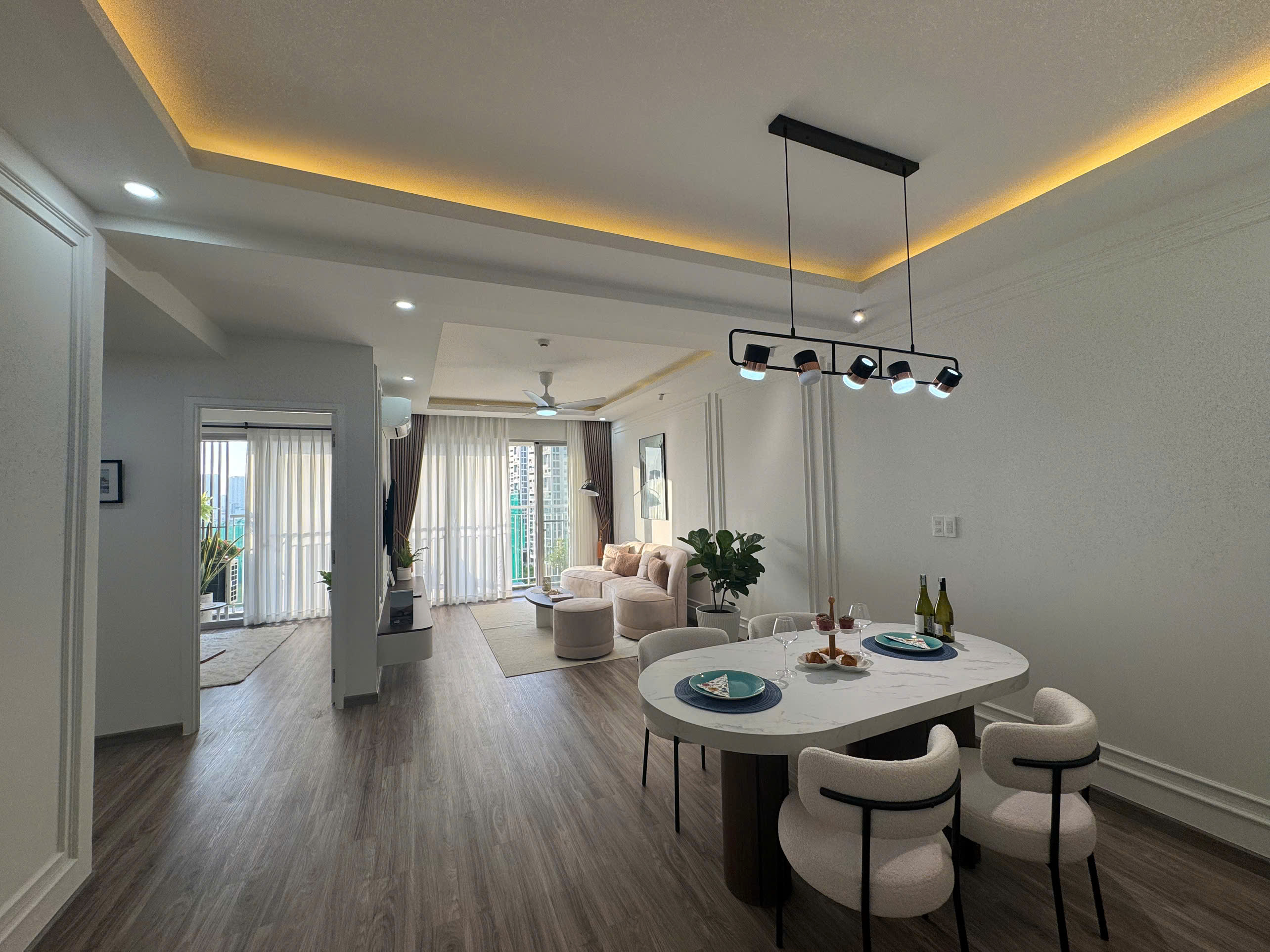 Scenic Valley 1 Phu My Hung apartment for sale, District 7 with park golf course view, 5th floor – 108.6m2 4