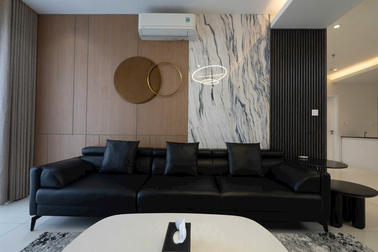 Scenic Valley Phu My Hung apartment for rent has 3 bedrooms with river view, golf course 13