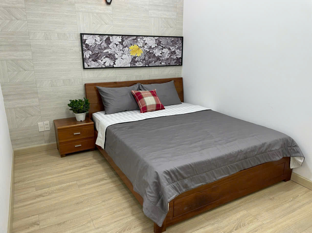 Sky Garden 3 Phu My Hung apartment for rent, District 7, new house with 2 bedrooms, high floor 5