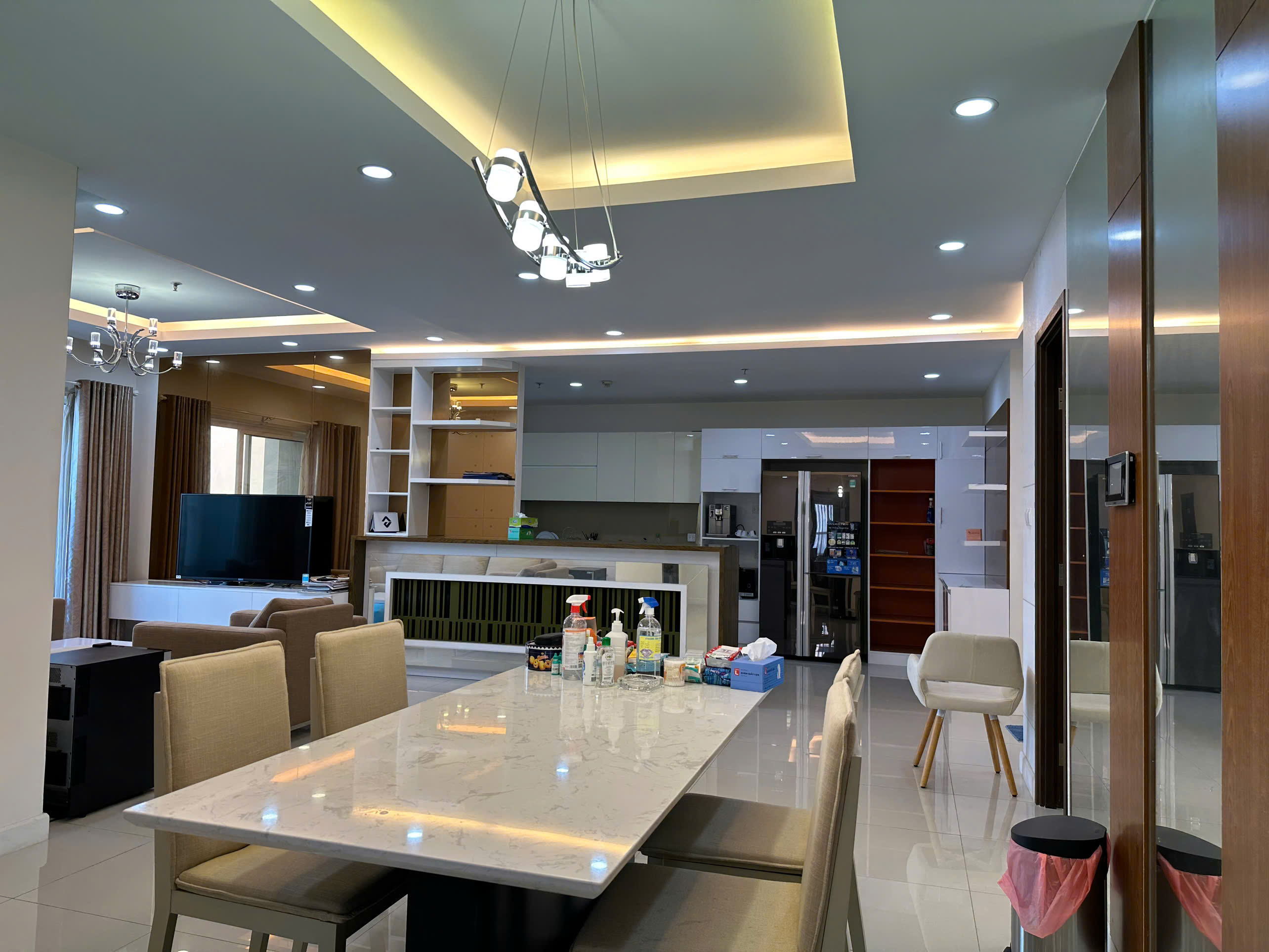 Apartment for rent in Sunrise City, District 7 with 3 bedrooms fully furnished – 147m2 7