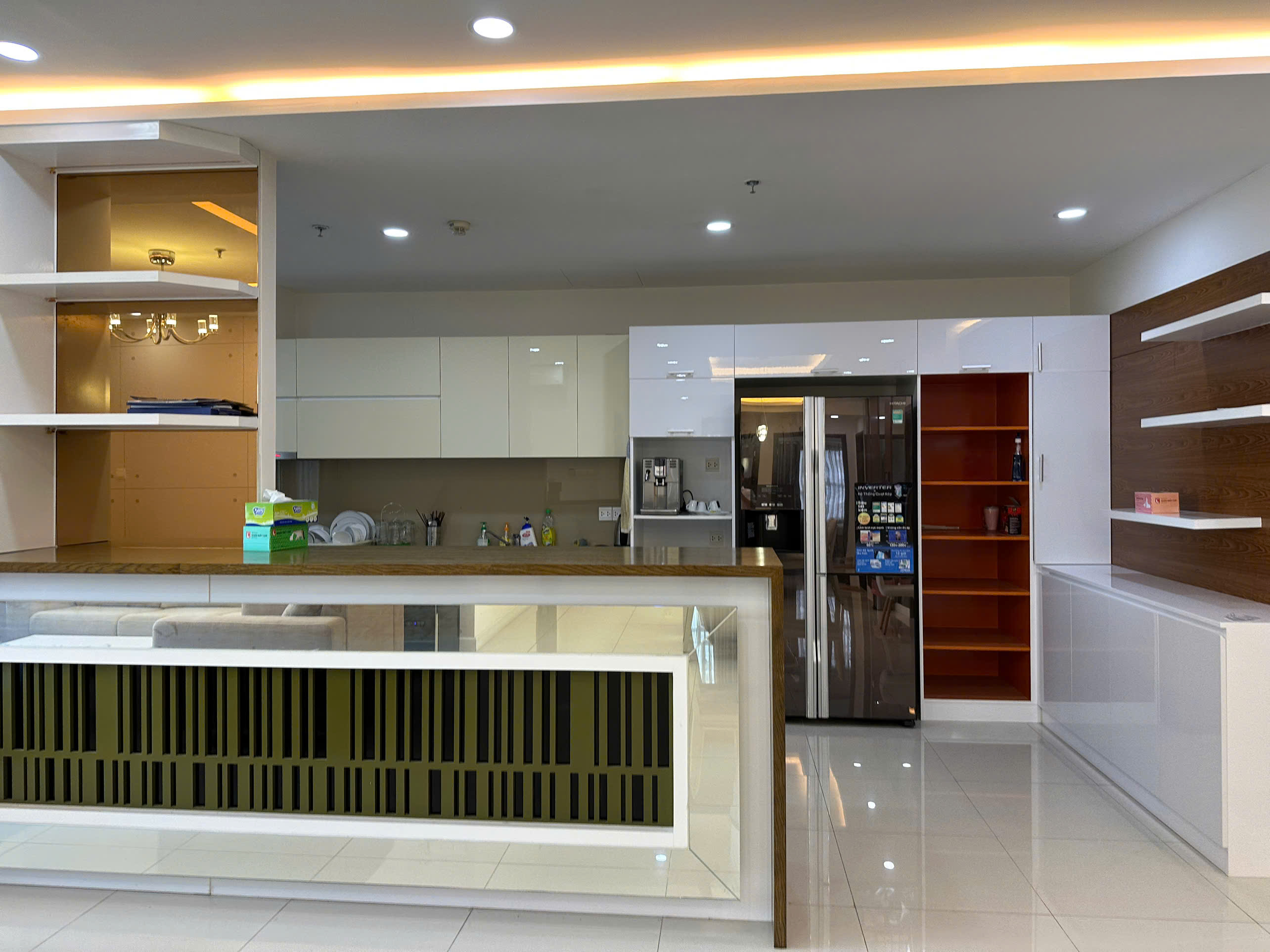 Apartment for rent in Sunrise City, District 7 with 3 bedrooms fully furnished – 147m2 5