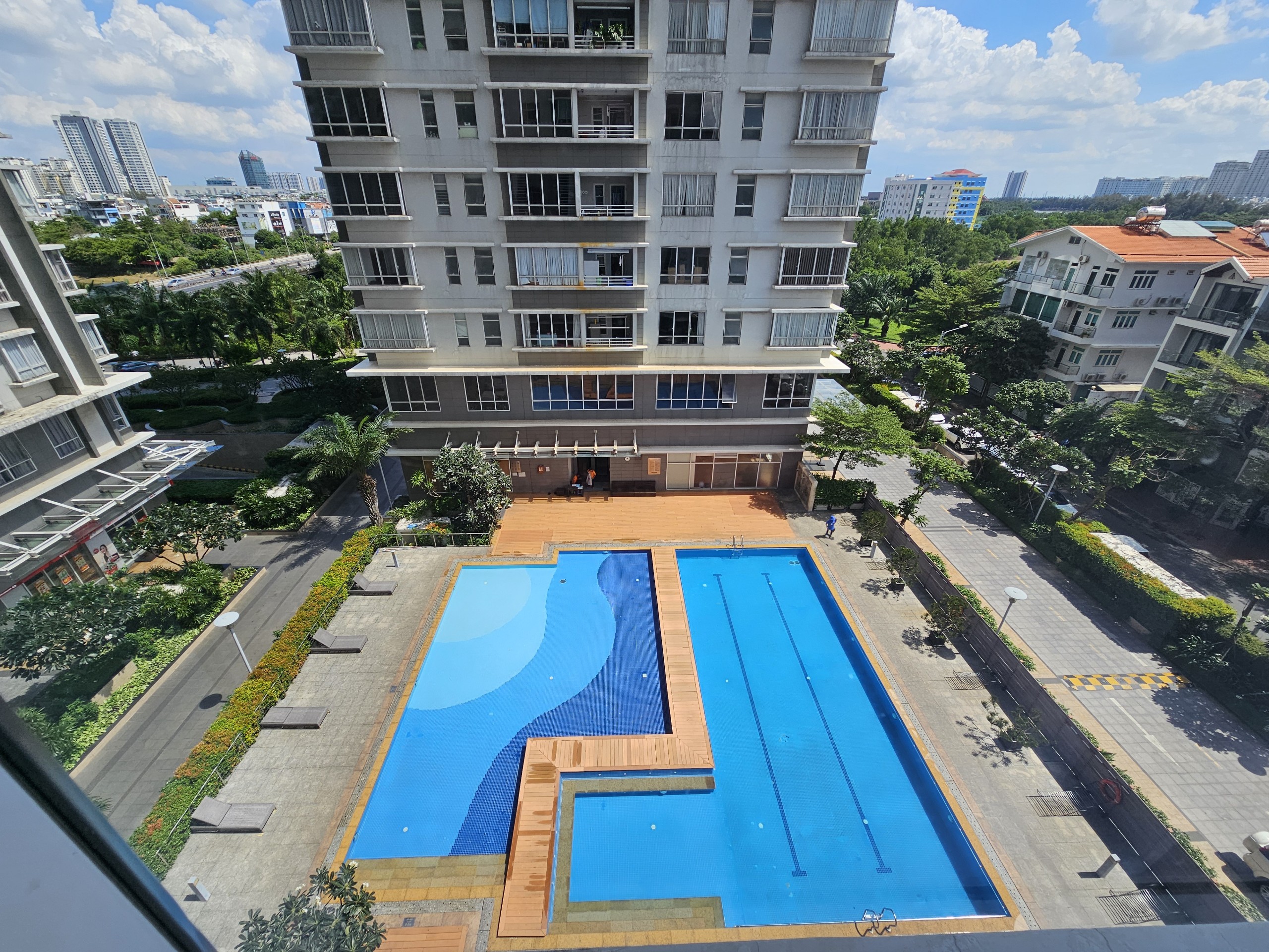Apartment for sale in Sunrise City, Nguyen Huu Tho, District 7 with 4 bedrooms opposite Lotte supermarket 11