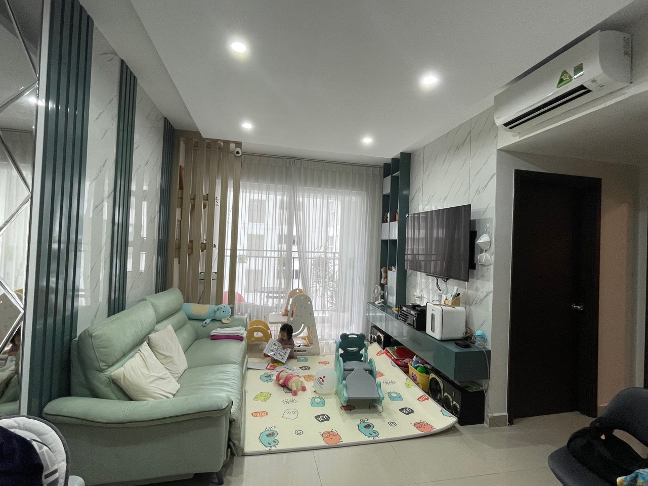 Sunrise Riverside apartment for sale on Nguyen Huu Tho, Nha Be with 2 bedrooms for rent for 12.5 million VND 5