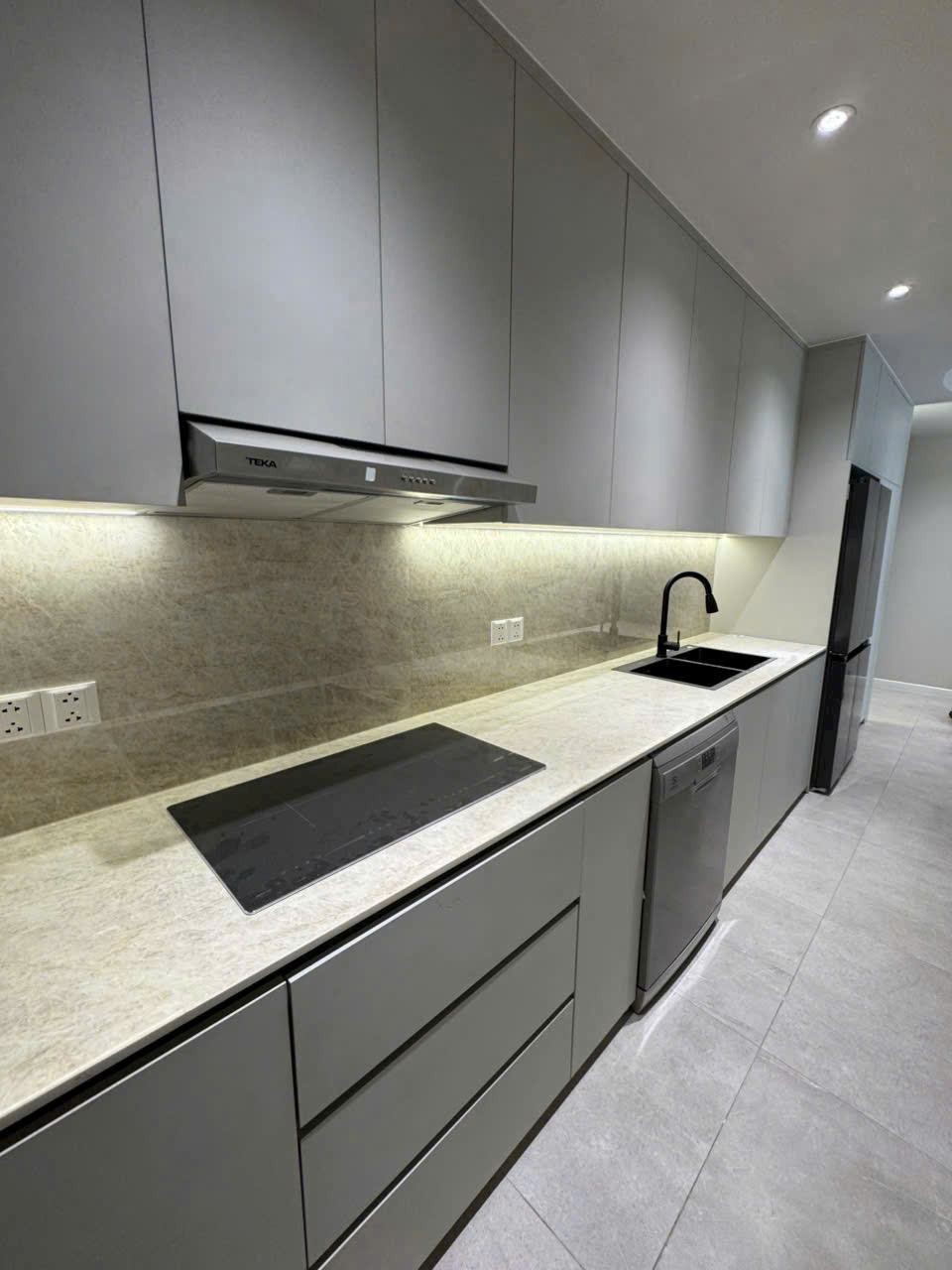 The Antonia Phu My Hung apartment for sale, District 7, beautiful new house with 2 bedrooms, low floor 10