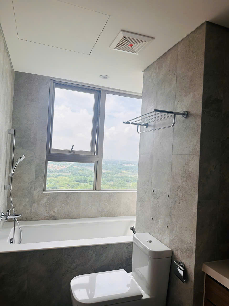 The Horizon Phu My Hung apartment for rent, District 7 with 3 bedrooms river view, 18th floor – 113.68m2 3