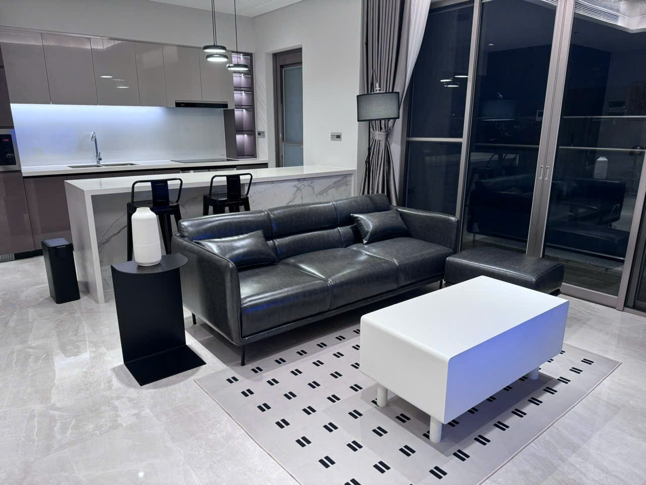 Selling or renting The Horizon Phu My Hung apartment, District 7 with 3 bedrooms with high-class furniture – 115m2