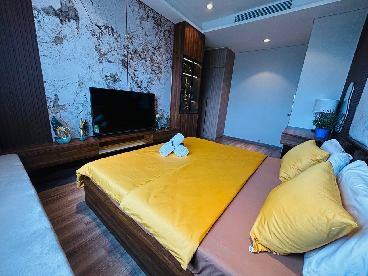 Sell or rent The Horizon apartment Phu My Hung, District 7 beautiful new house with 3 bedrooms 4