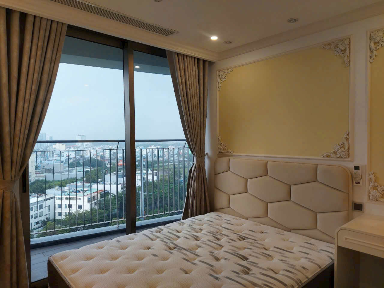 Selling or renting The Peak Midtown Phu My Hung apartment, District 7 with 4 bedrooms, pink book 7