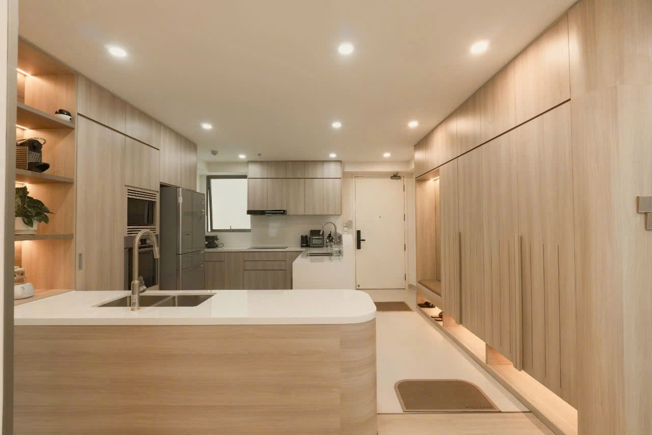 The View Riviera Point Phu My Hung apartment for sale, District 7 has 3 bedrooms, river view, floor 34 – 188m2 3