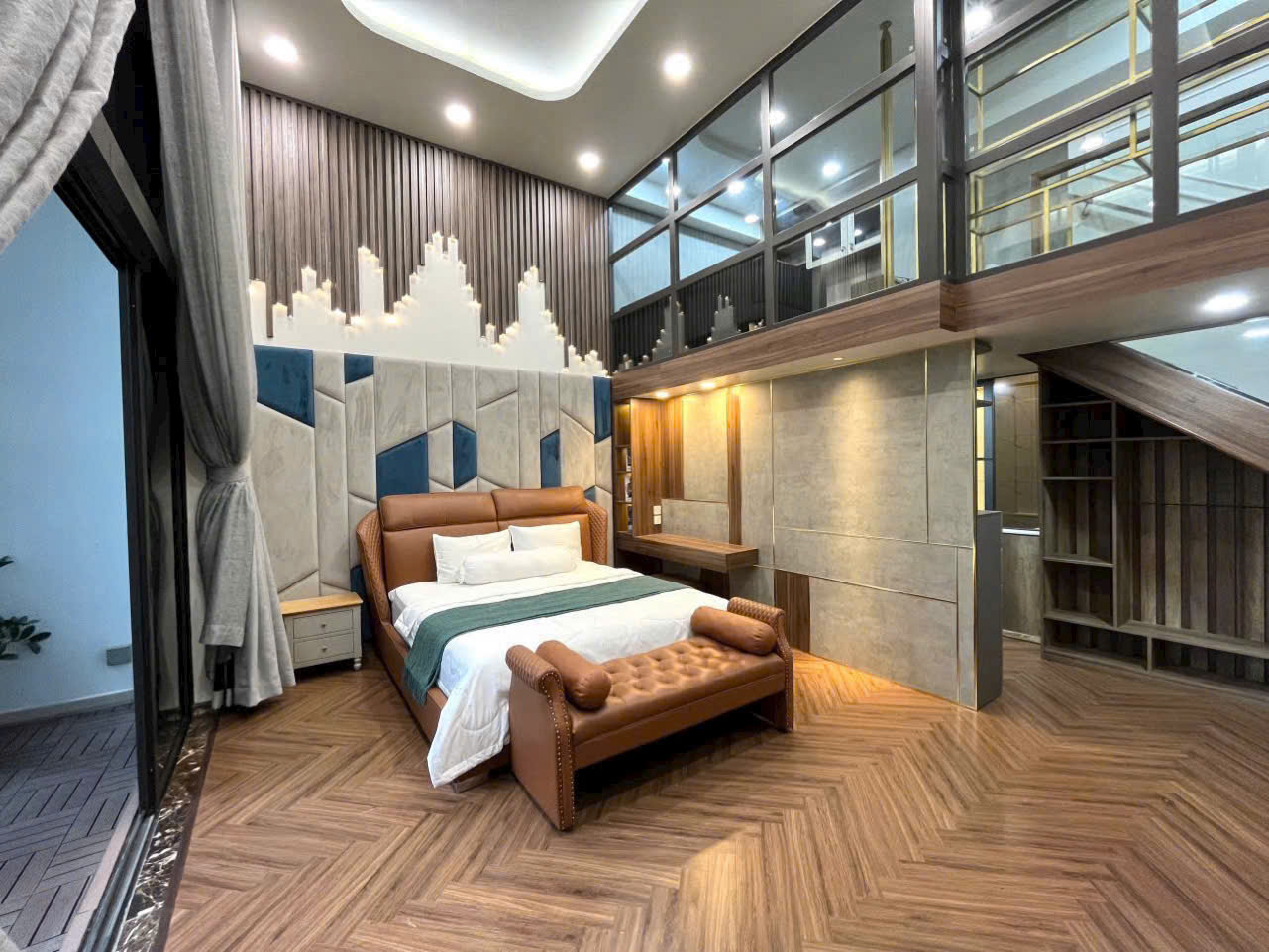 The View Riviera Point apartment for sale, District 7 has 4 bedrooms + 3 mezzanine with high-class furniture – 197m2 6