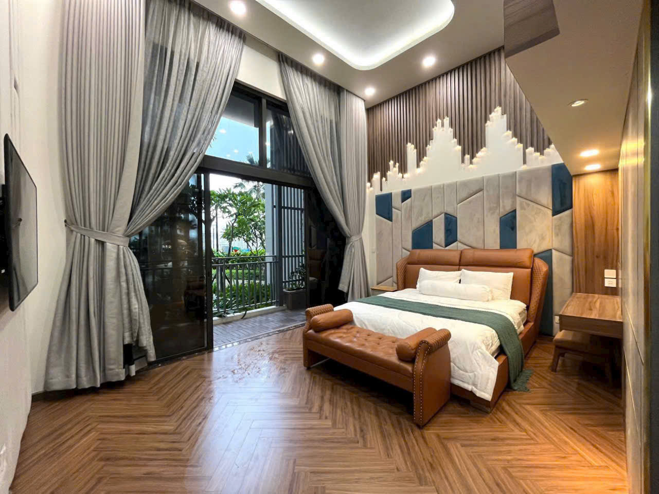 The View Riviera Point apartment for sale, District 7 has 4 bedrooms + 3 mezzanine with high-class furniture – 197m2 10