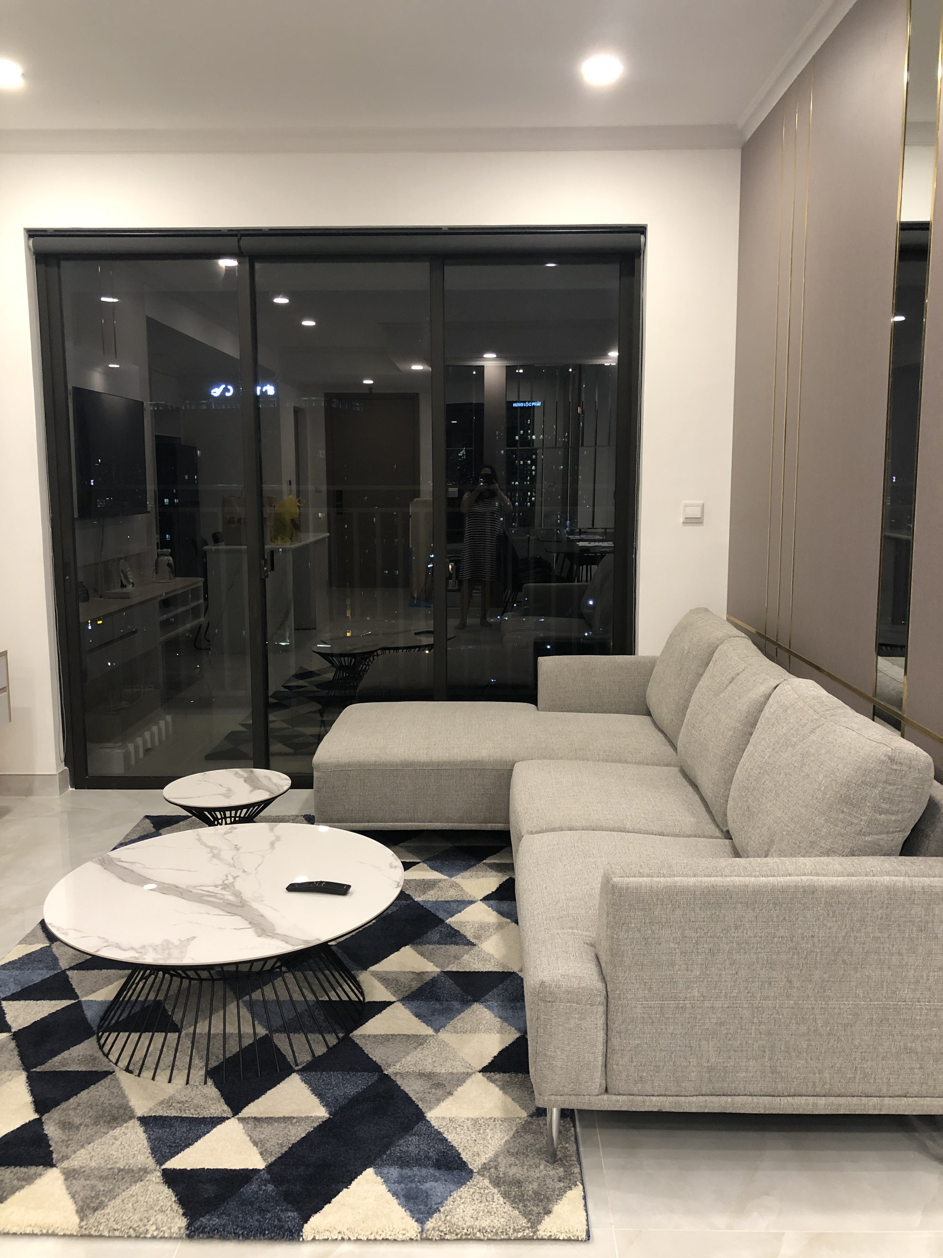 The View Riviera Point apartment for sale in District 7 has 2 fully equipped bedrooms 1