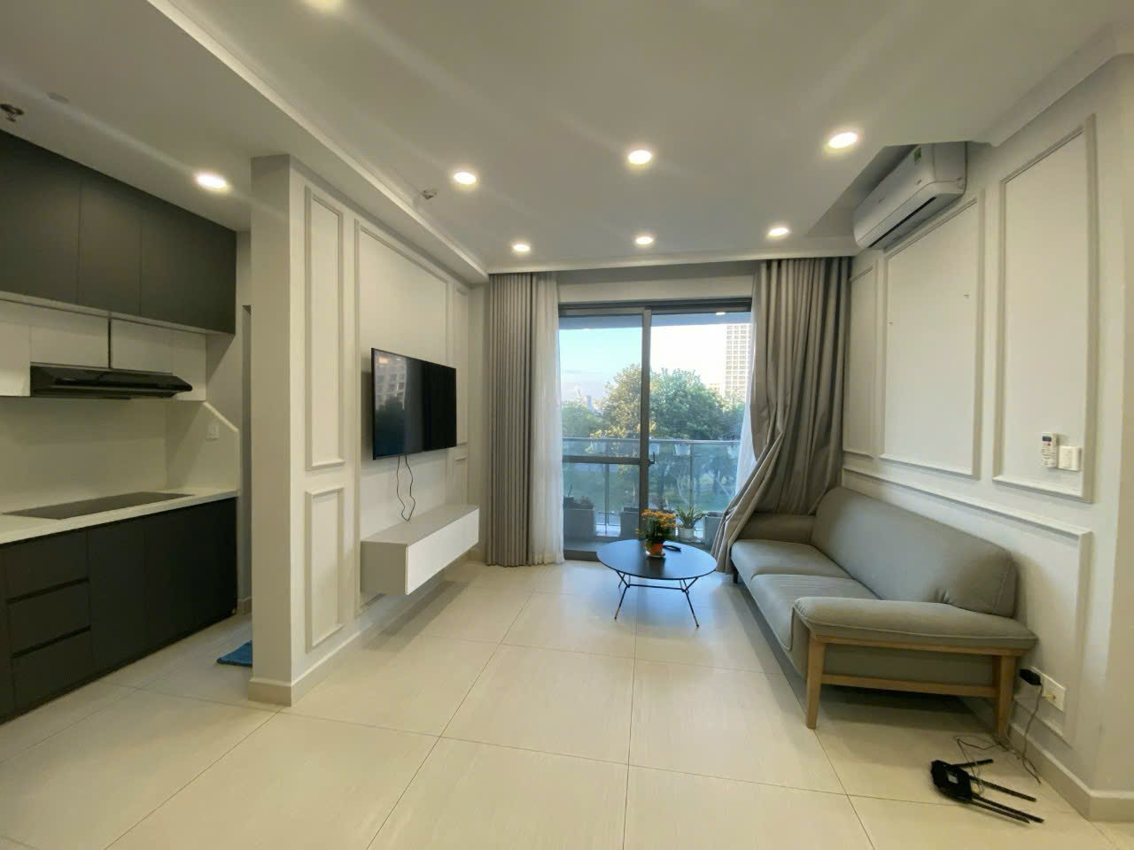 Urban Hill Phu My Hung apartment for sale, District 7 has 2 bedrooms, large balcony, quiet view, low floor