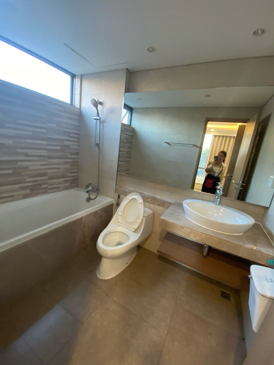 Urban Hill Phu My Hung apartment for sale, District 7 has 2 bedrooms, large balcony, quiet view, low floor 2
